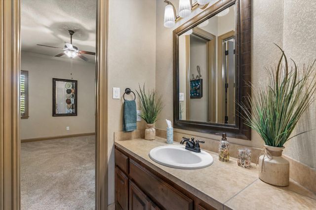 104 Vista LN, Georgetown, TX 78633