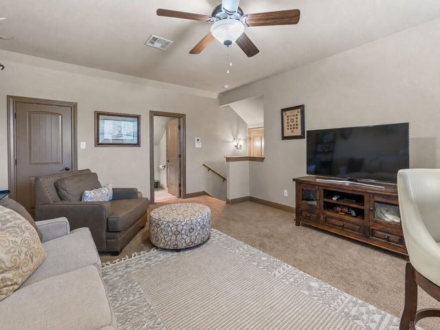 104 Vista LN, Georgetown, TX 78633