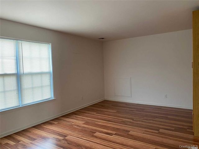 87 Louden Loop, Mount Sinai, NY 11766