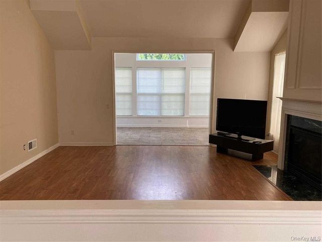 87 Louden Loop, Mount Sinai, NY 11766