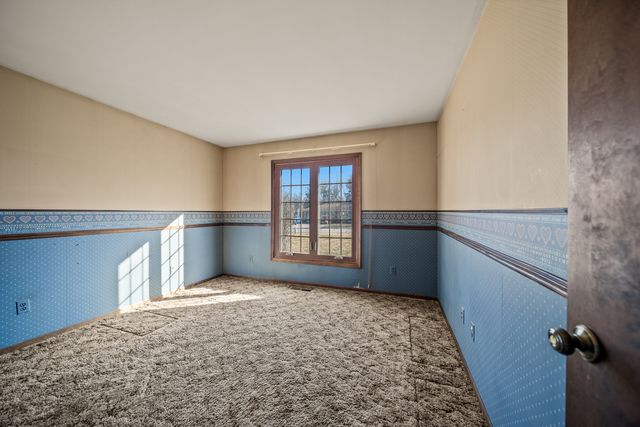 208 W 28th Avenue, Coal Valley, IL 61240