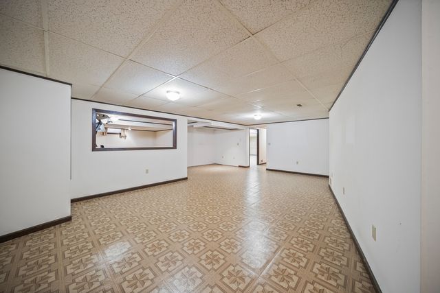 208 W 28th Avenue, Coal Valley, IL 61240