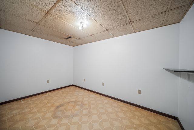 208 W 28th Avenue, Coal Valley, IL 61240