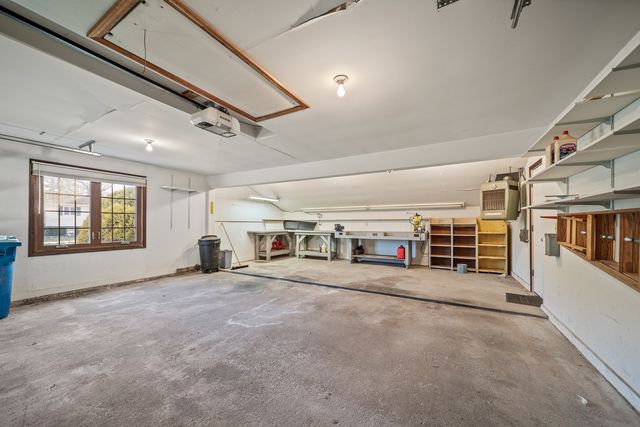 208 W 28th Avenue, Coal Valley, IL 61240