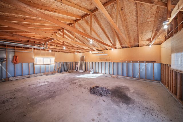 208 W 28th Avenue, Coal Valley, IL 61240