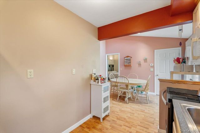 5 Spruce Street, Lake Peekskill, NY 10537