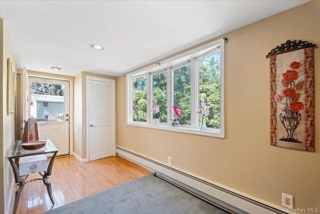 5 Spruce Street, Lake Peekskill, NY 10537