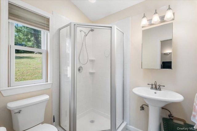 5 Spruce Street, Lake Peekskill, NY 10537