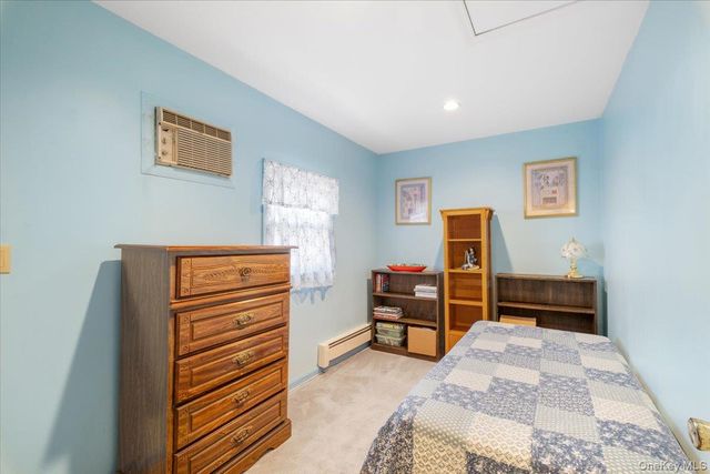 5 Spruce Street, Lake Peekskill, NY 10537