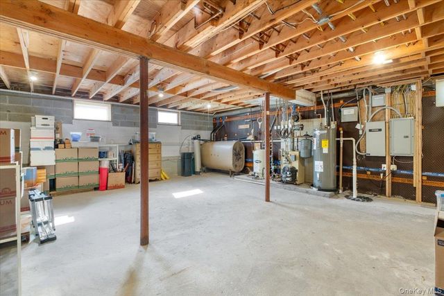 5 Spruce Street, Lake Peekskill, NY 10537