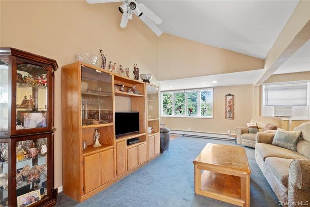 5 Spruce Street, Lake Peekskill, NY 10537