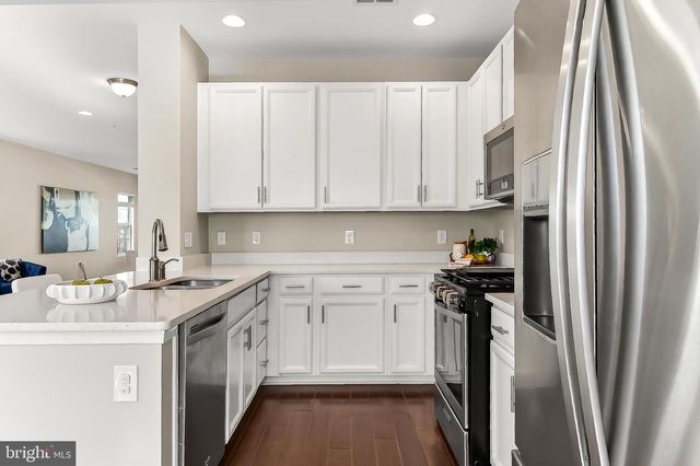 16856 PORTERS INN DR, Dumfries, VA 22026