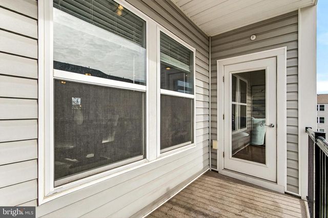 16856 PORTERS INN DR, Dumfries, VA 22026