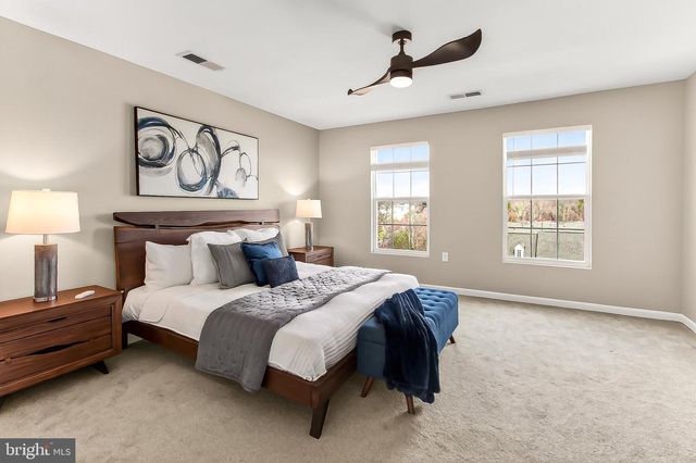 16856 PORTERS INN DR, Dumfries, VA 22026