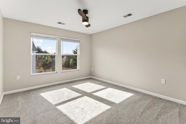 16856 PORTERS INN DR, Dumfries, VA 22026