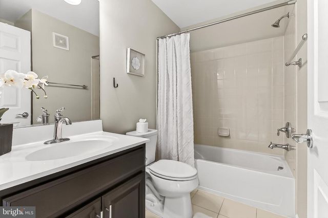 16856 PORTERS INN DR, Dumfries, VA 22026