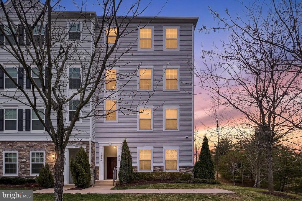 16856 PORTERS INN DR, Dumfries, VA 22026