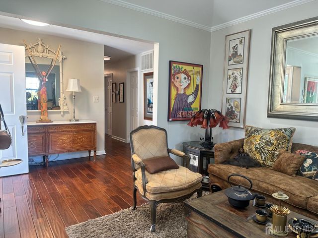 67 Yorkshire Drive, Monroe, NJ 08831