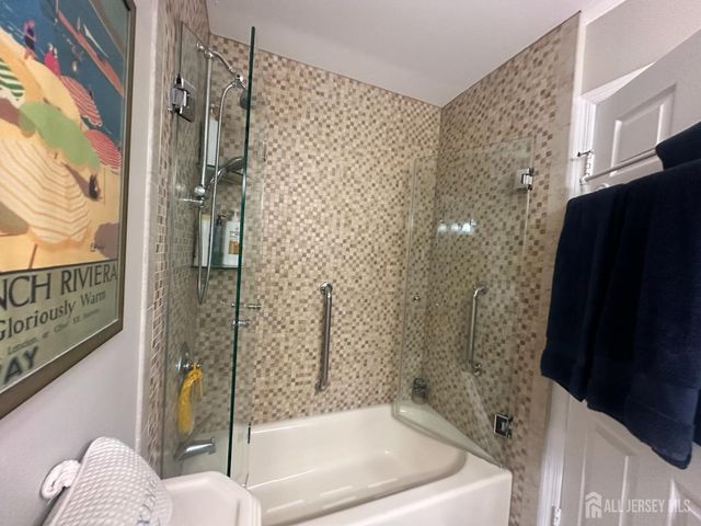 67 Yorkshire Drive, Monroe, NJ 08831