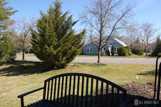 67 Yorkshire Drive, Monroe, NJ 08831