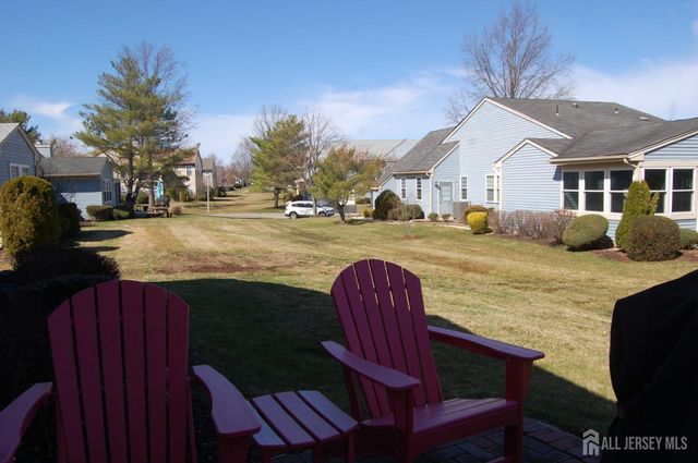 67 Yorkshire Drive, Monroe, NJ 08831