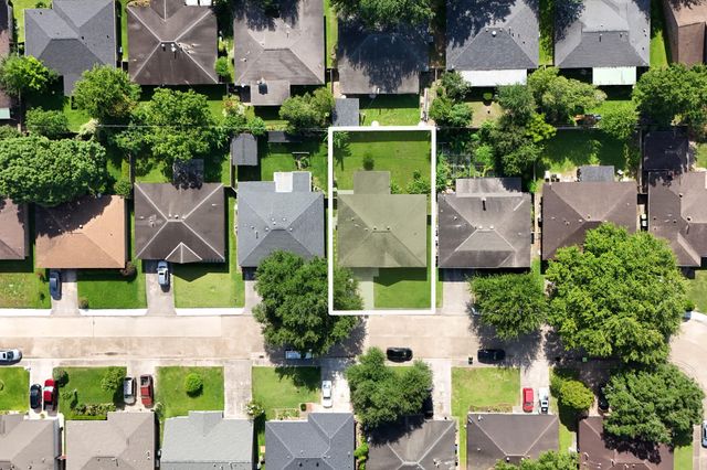 11819 S Ridgewood Circle, Houston, TX 77071