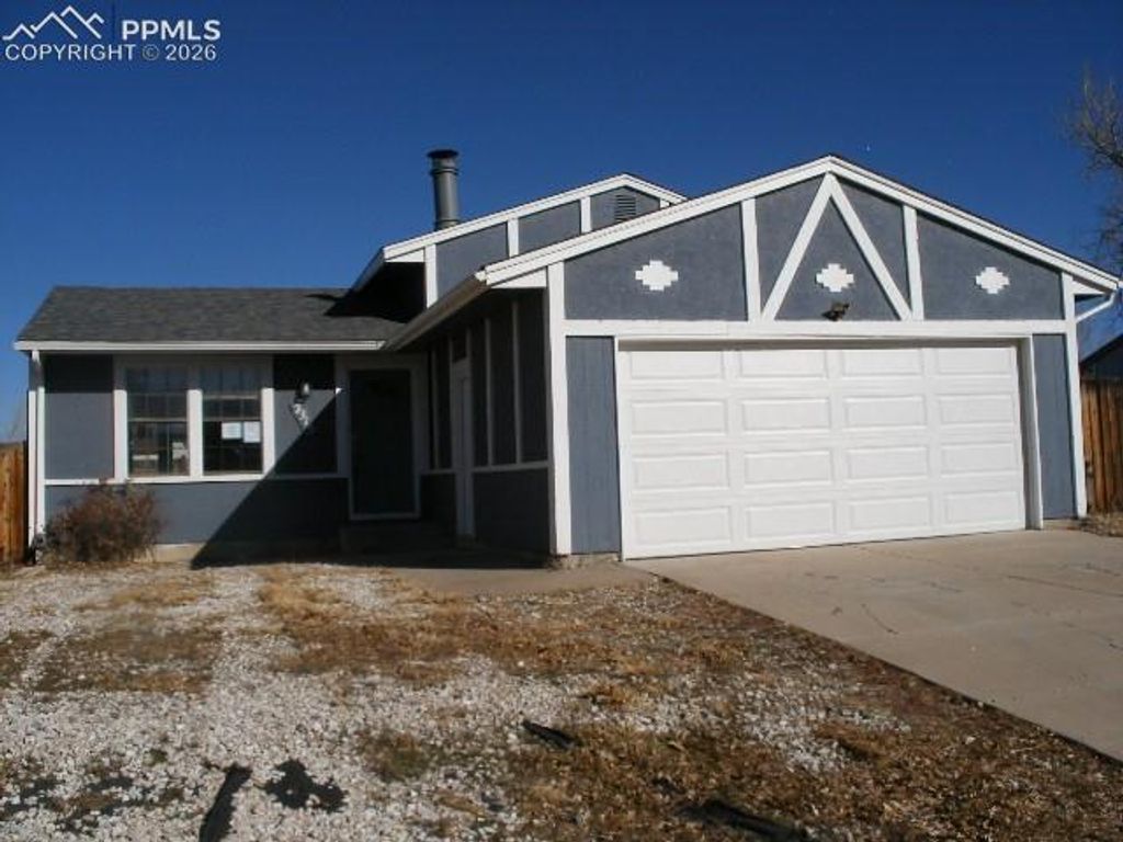 2315 Newcastle Drive, Pueblo, CO 81008