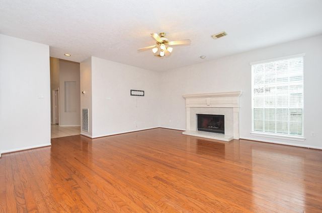 7010 Adobe Oaks, Sugar Land, TX 77479