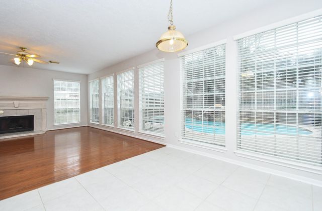 7010 Adobe Oaks, Sugar Land, TX 77479