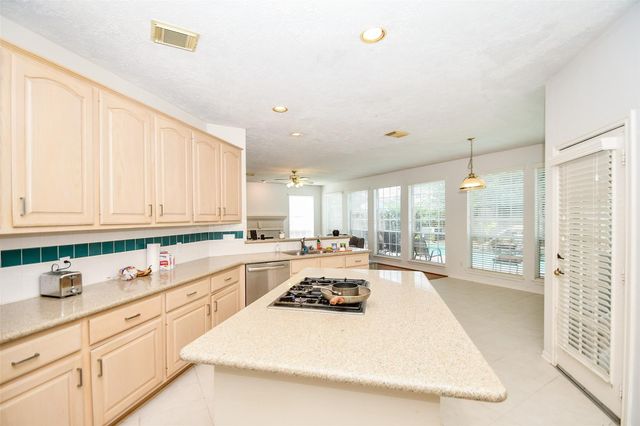 7010 Adobe Oaks, Sugar Land, TX 77479