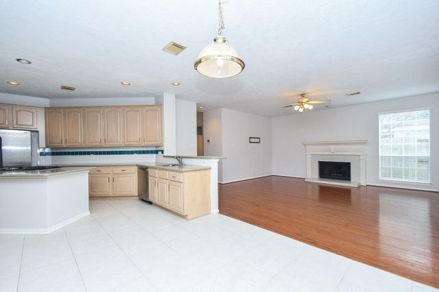 7010 Adobe Oaks, Sugar Land, TX 77479