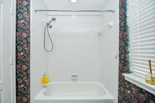 7010 Adobe Oaks, Sugar Land, TX 77479