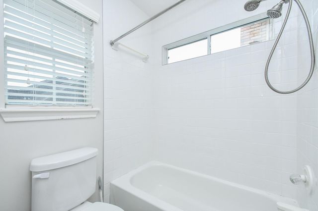 7010 Adobe Oaks, Sugar Land, TX 77479