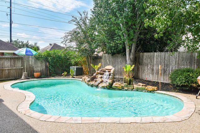 7010 Adobe Oaks, Sugar Land, TX 77479