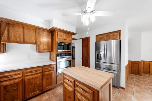 15215 Rainhollow Drive, Houston, TX 77070