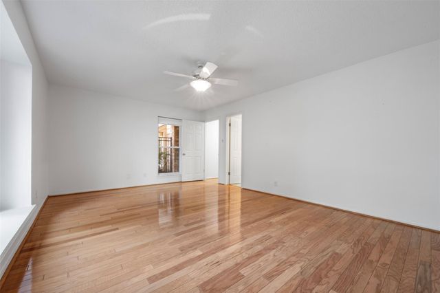 15215 Rainhollow Drive, Houston, TX 77070