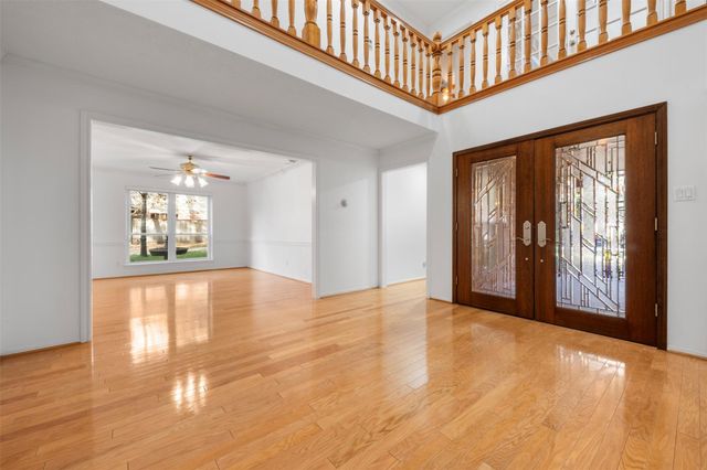 15215 Rainhollow Drive, Houston, TX 77070