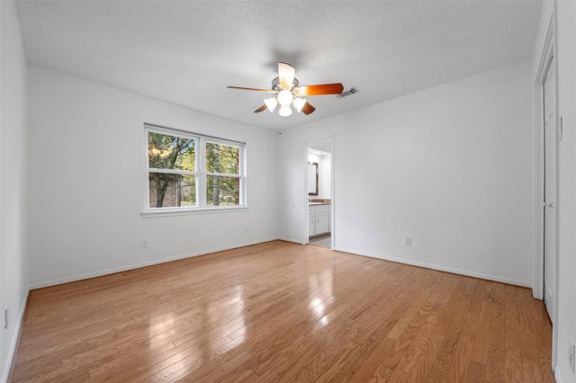 15215 Rainhollow Drive, Houston, TX 77070