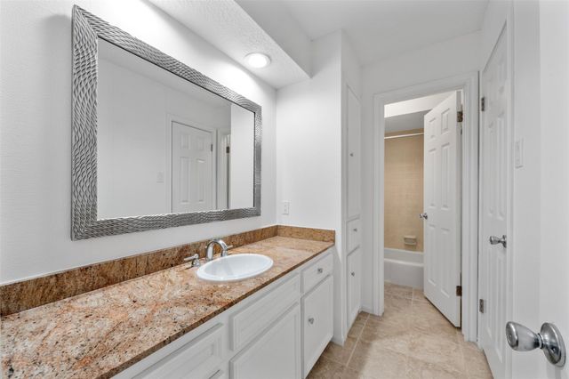 15215 Rainhollow Drive, Houston, TX 77070