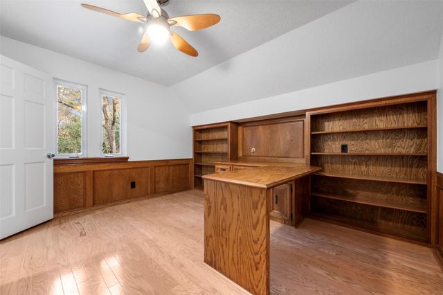 15215 Rainhollow Drive, Houston, TX 77070