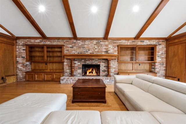 15215 Rainhollow Drive, Houston, TX 77070