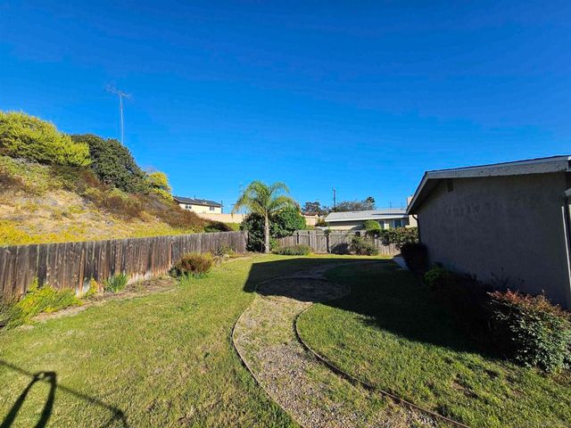4858 Chateau Drive, San Diego, CA 92117