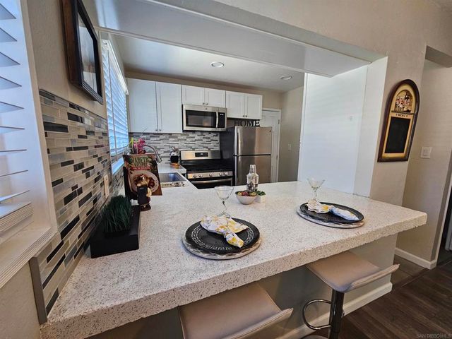 4858 Chateau Drive, San Diego, CA 92117