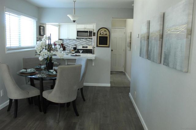 4858 Chateau Drive, San Diego, CA 92117