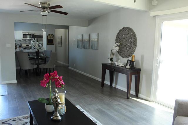 4858 Chateau Drive, San Diego, CA 92117