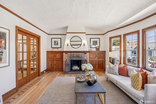 2273 Cayuga Avenue, San Francisco, CA 94112