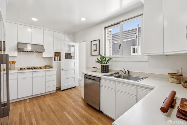 2273 Cayuga Avenue, San Francisco, CA 94112