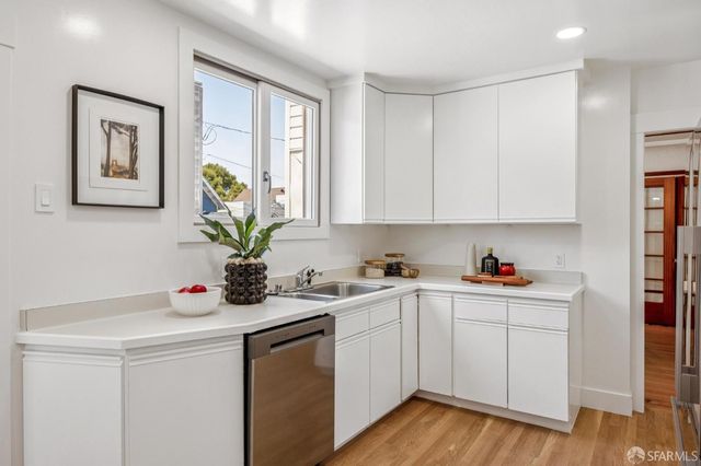 2273 Cayuga Avenue, San Francisco, CA 94112