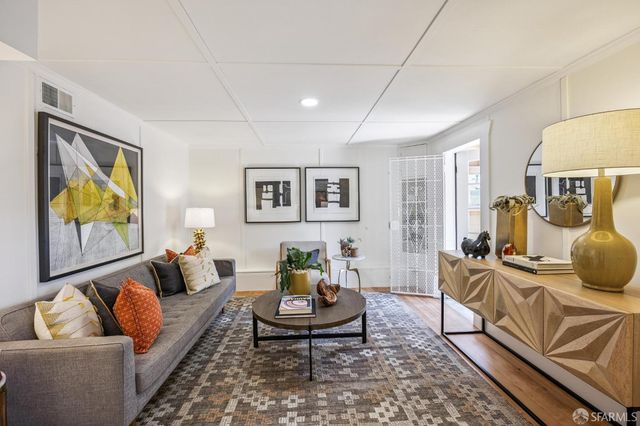 2273 Cayuga Avenue, San Francisco, CA 94112