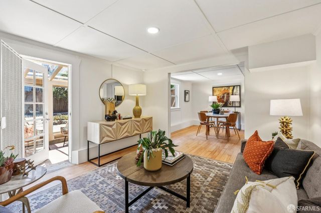 2273 Cayuga Avenue, San Francisco, CA 94112